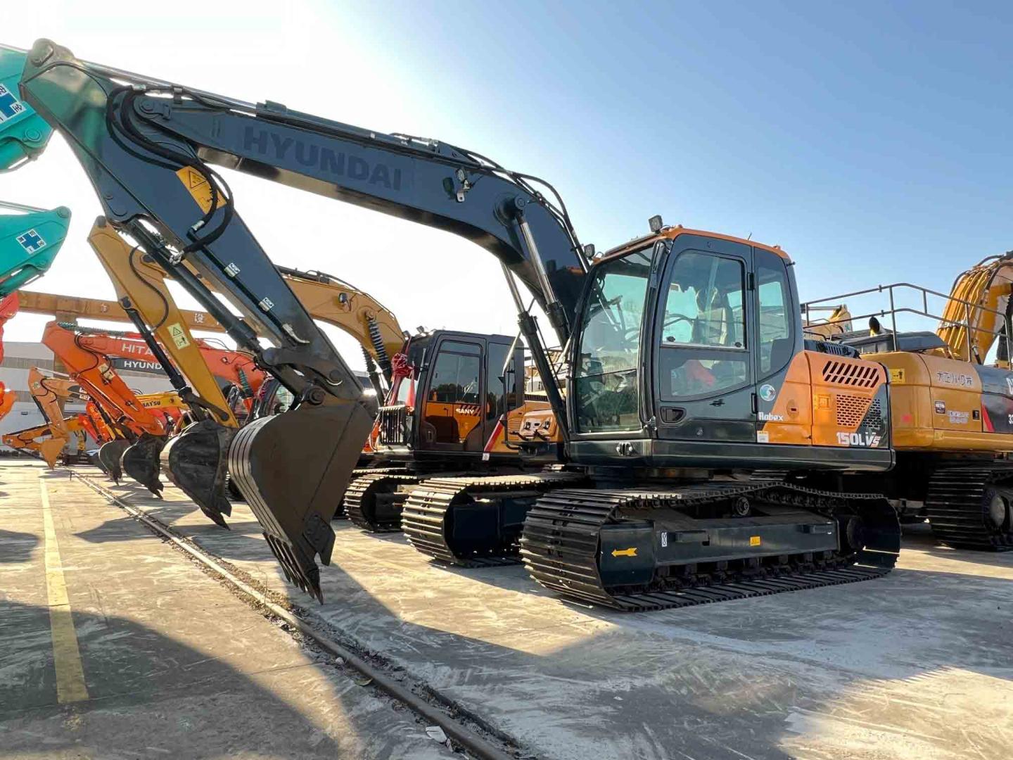 Top 5 Reasons to Buy a Used Caterpillar Excavator: Why It’s a Smart Investment for You