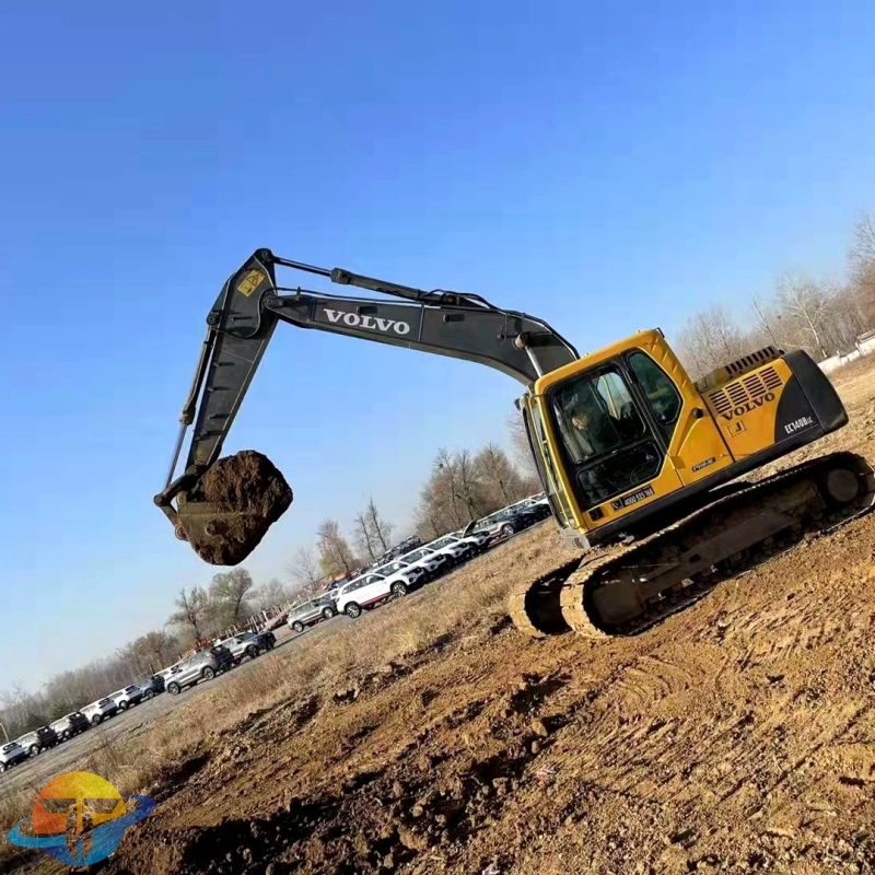 Volvo EC140BLC excavator