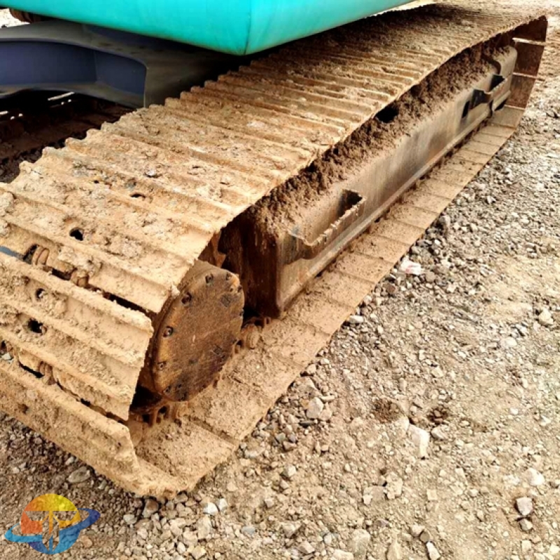 Kobelco SK135SR excavator