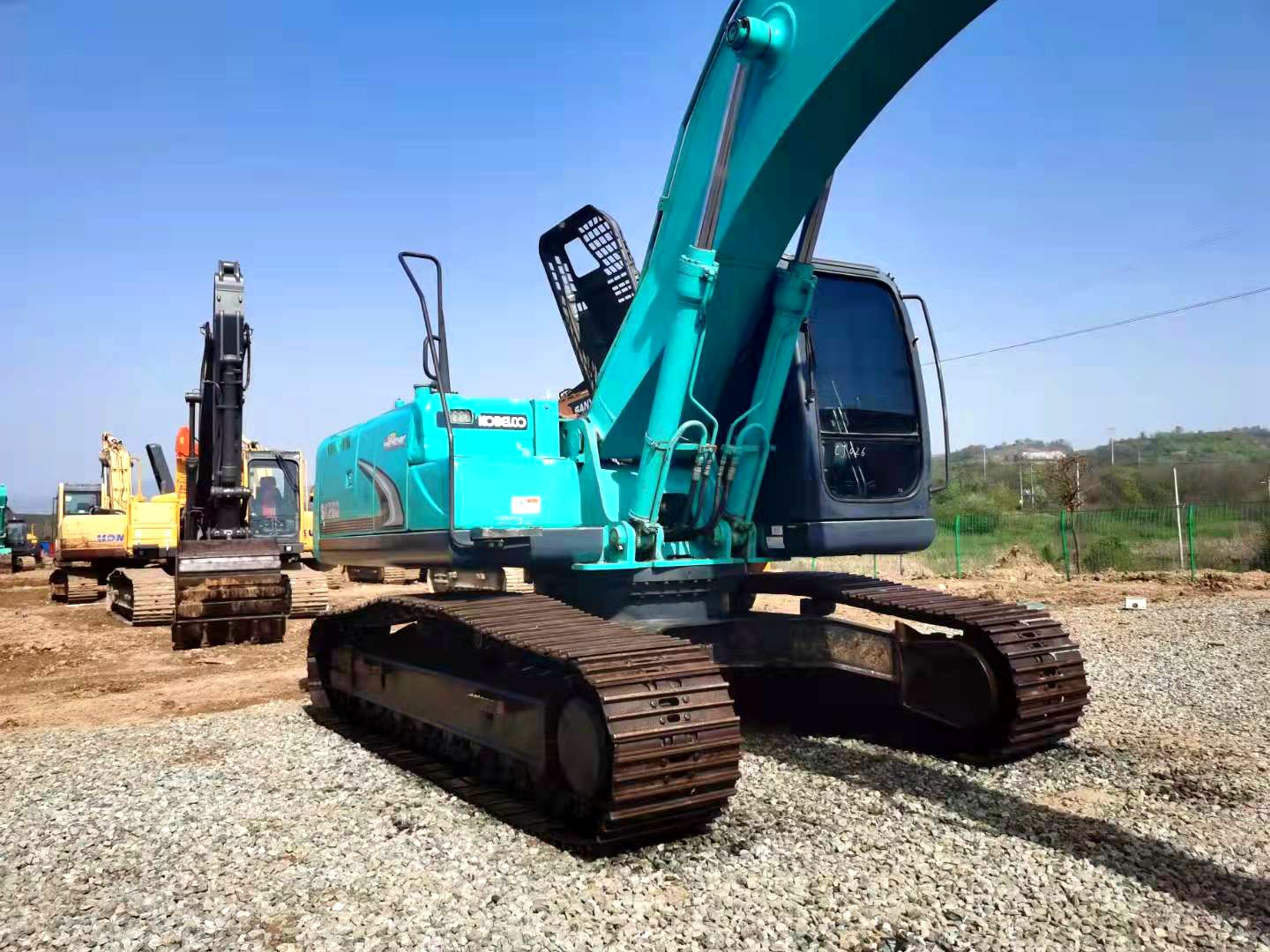 Kobelco SK135SR excavator
