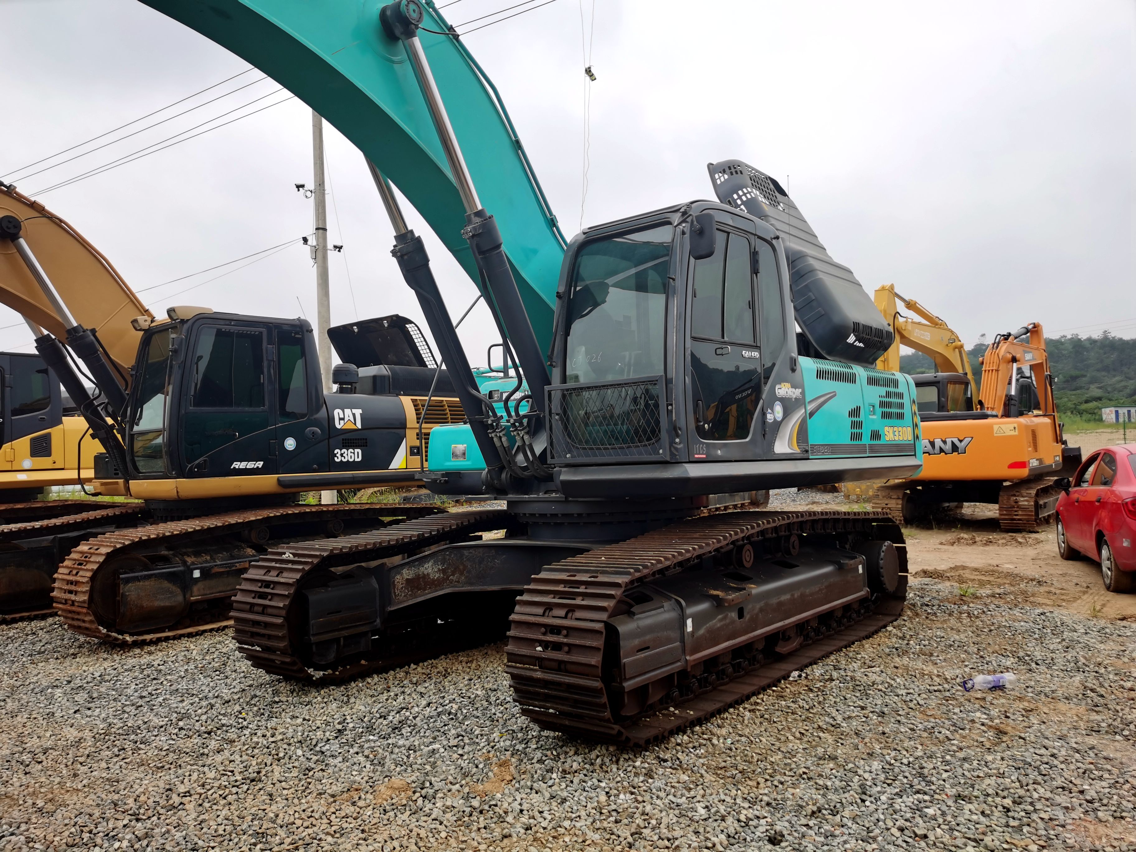 Kobelco SK135SR excavator