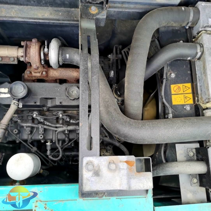 Kobelco SK135SR excavator