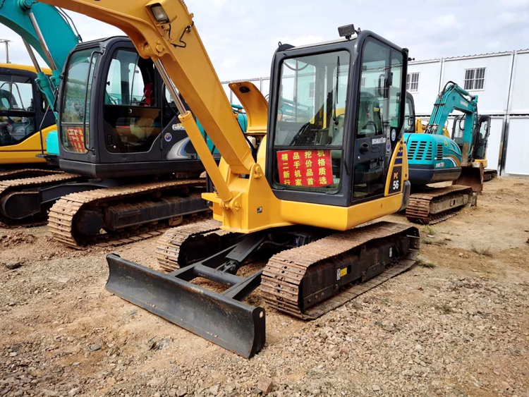 Komatsu PC200-8 excavator