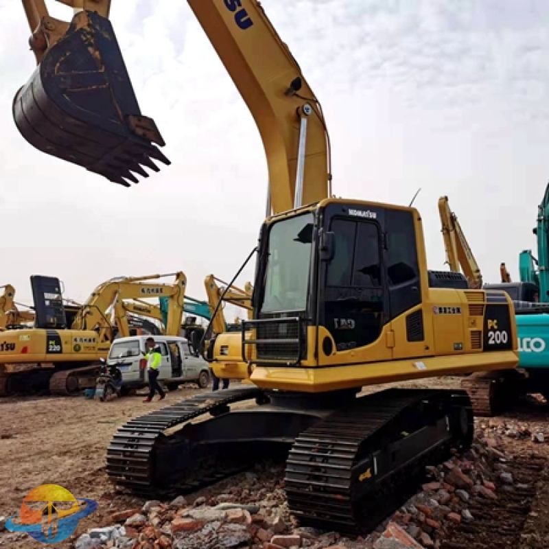 Komatsu PC200-8 excavator