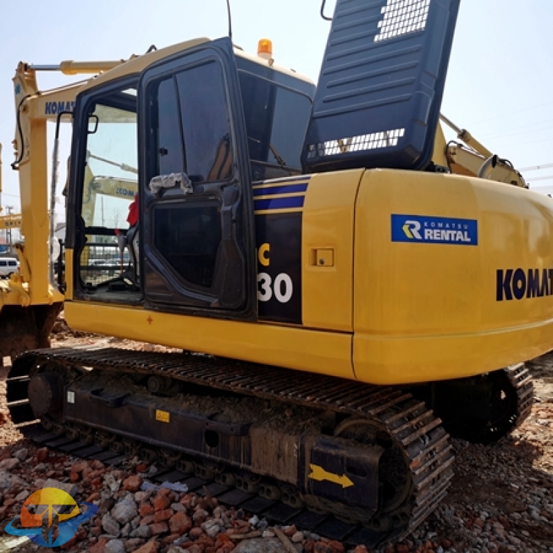 Komatsu PC130-7 excavator