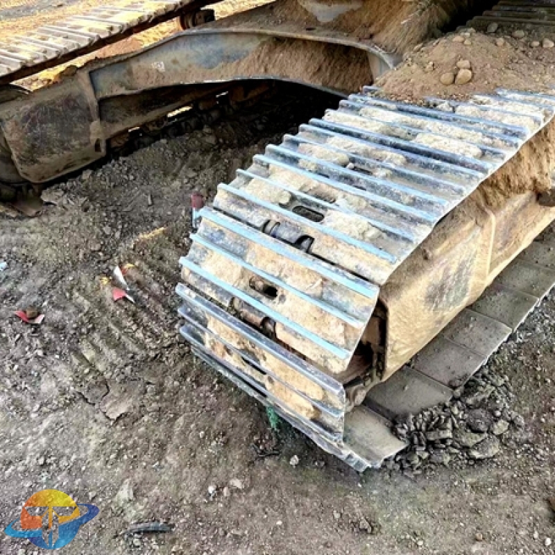 Volvo EC210BLC excavator