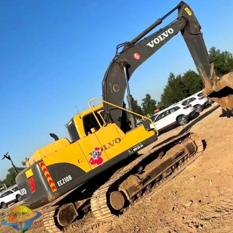 Volvo EC210BLC excavator