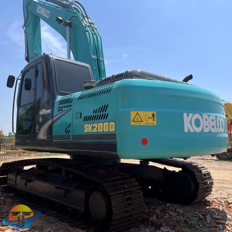 Kobelco SK200-8 excavator