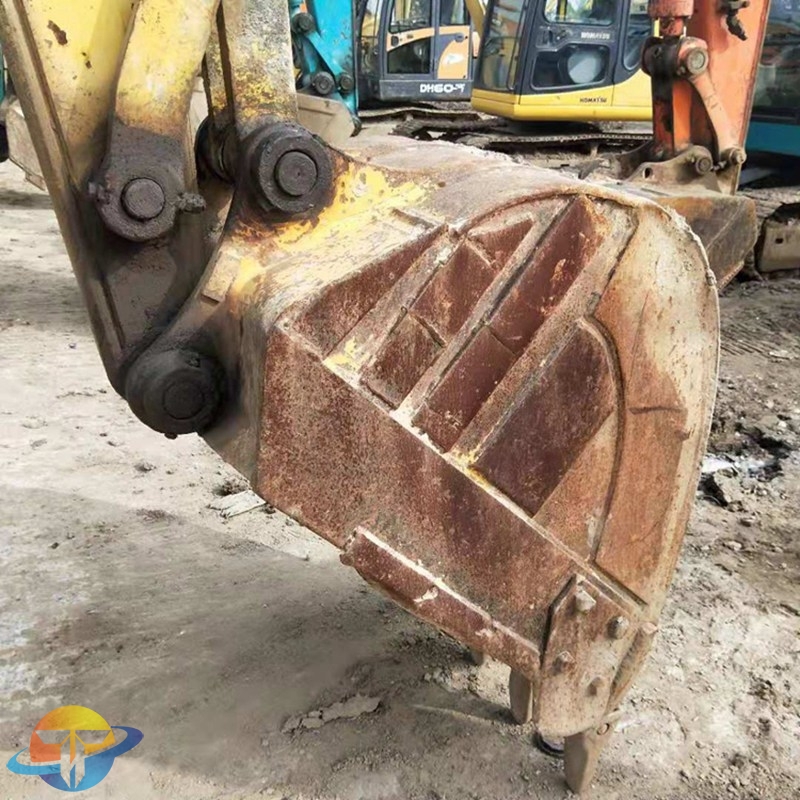 Komatsu PC138US excavator