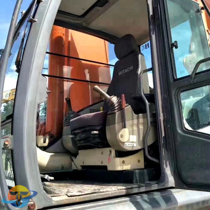 Hitachi ZX360-3 excavator