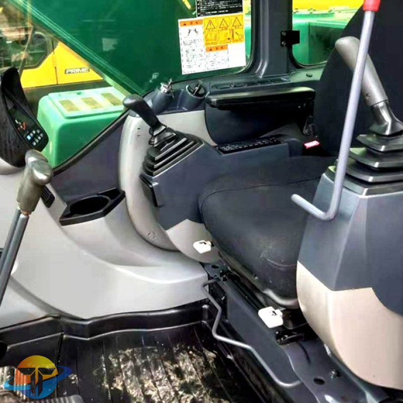 KOBELCO SK260 excavator