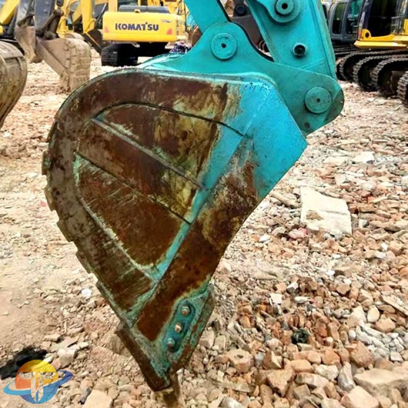 KOBELCO SK260 excavator