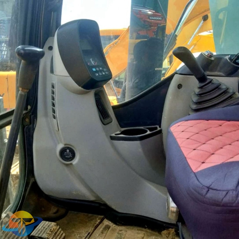 KOBELCO SK380D excavator