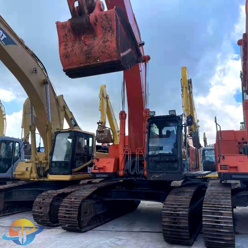 Hitachi ZX450 excavator