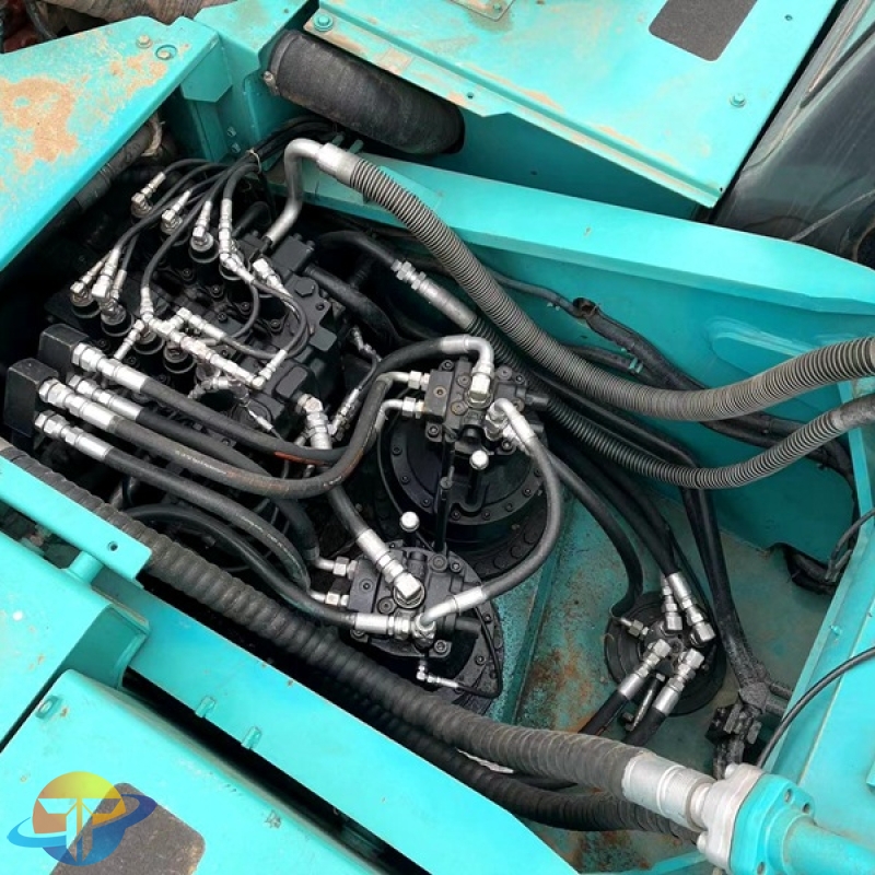 Kobelco SK460-8 excavator