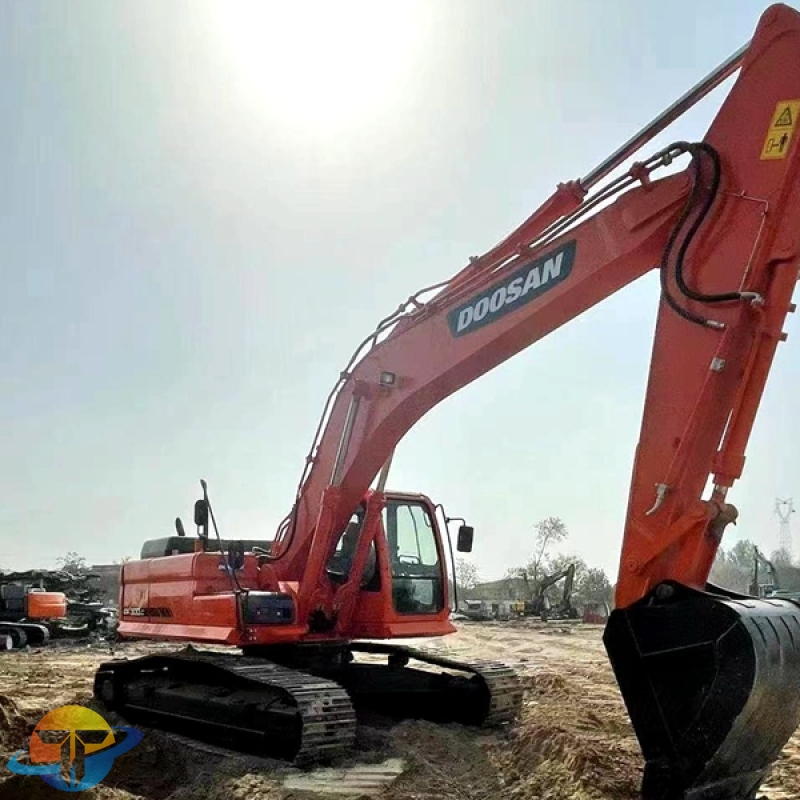 Doosan DX300LC excavator