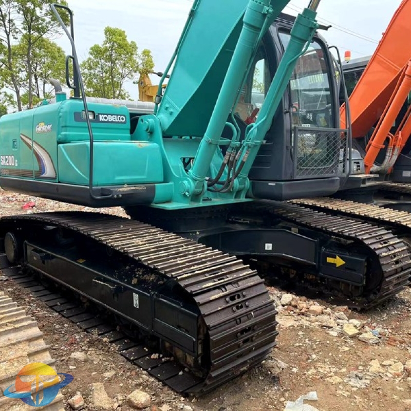 Kobelco SK200LC-8 excavator
