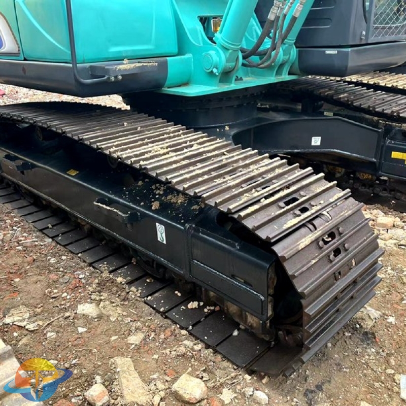 Kobelco SK200LC-8 excavator