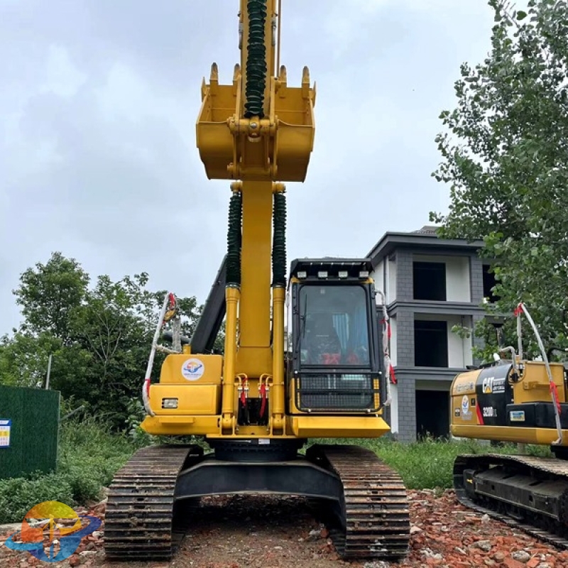 Komatsu PC200-8N1 excavadora