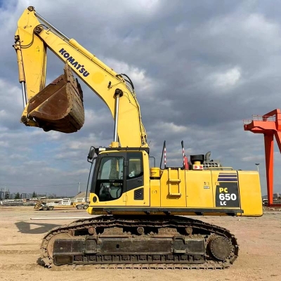 Komatsu PC200-8N1 excavator
