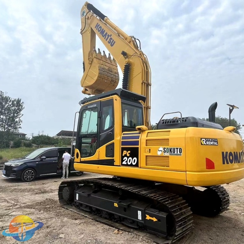 Komatsu PC200-8N1 excavator