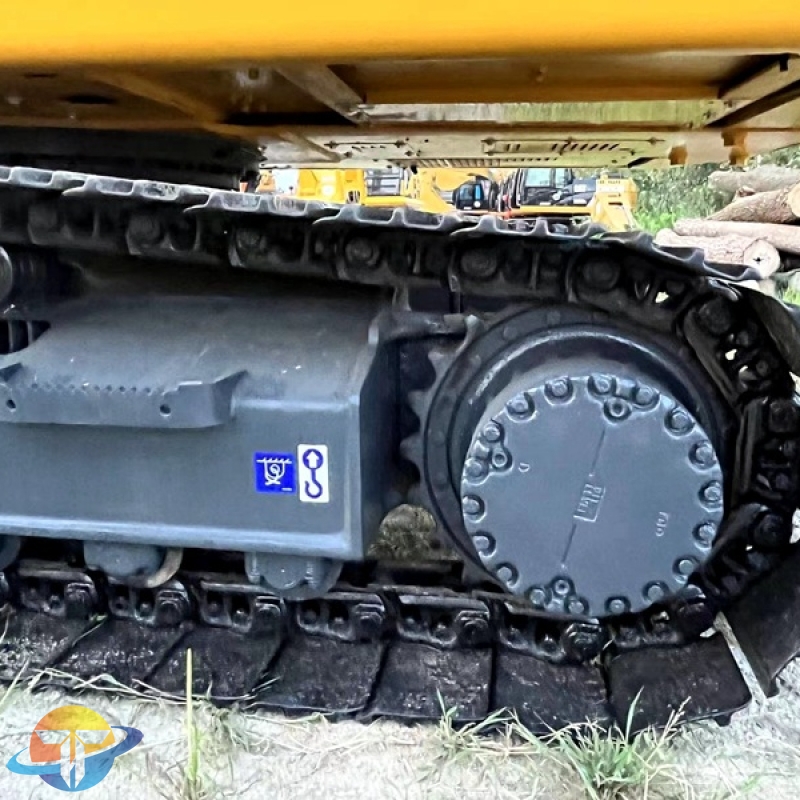 Komatsu PC160-7 excavator