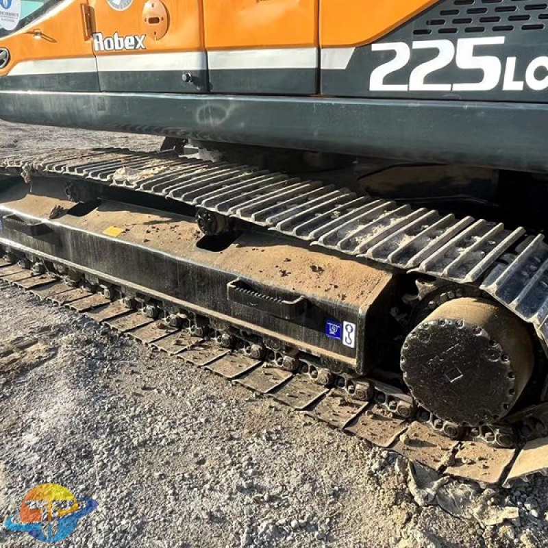 Hyundai R225-9S excavator