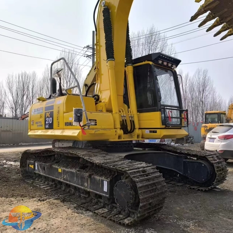 Komatsu PC210LC