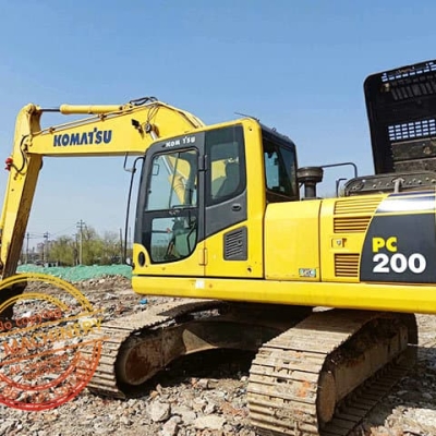 Komatsu PC210LC