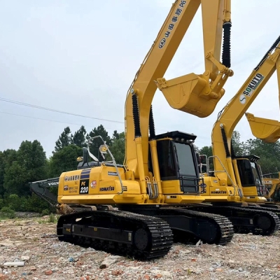 Komatsu PC210LC