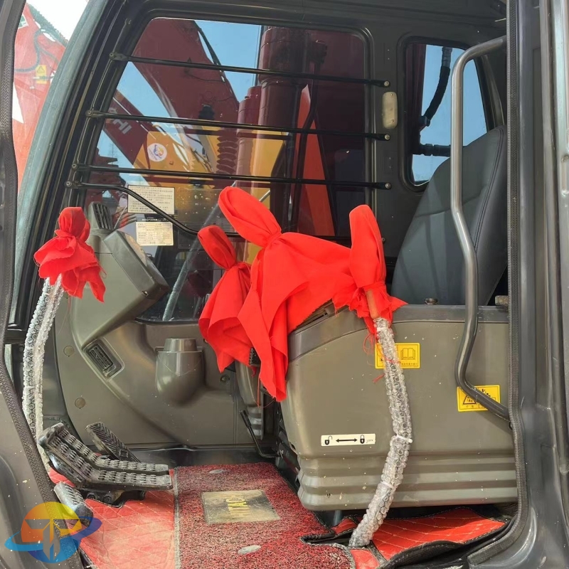 Hitachi 200