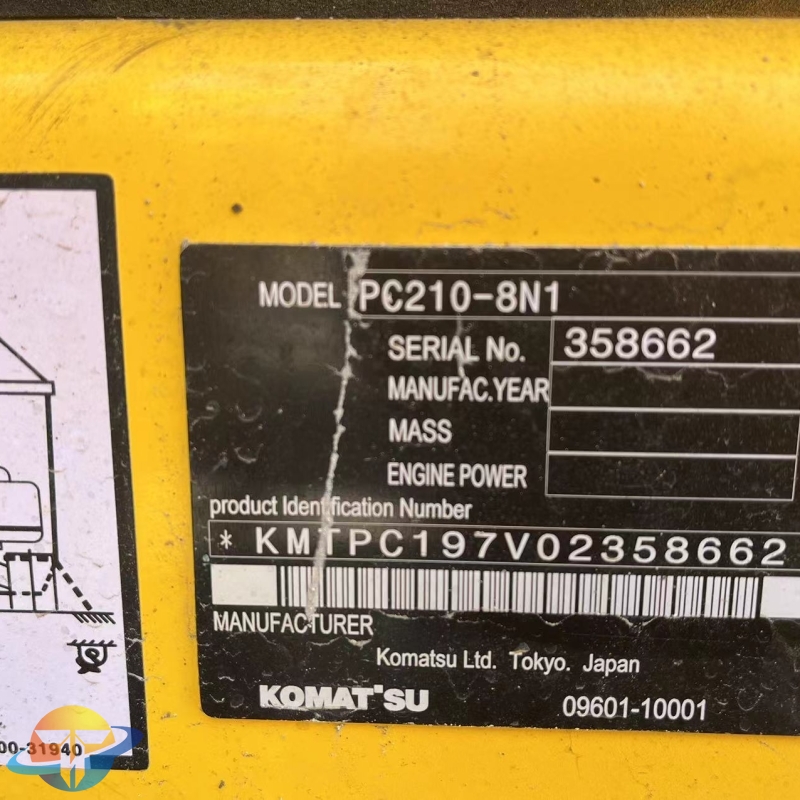 Komatsu PC210
