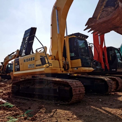 Komatsu PC210
