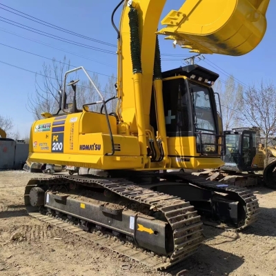 Komatsu PC210--8N1