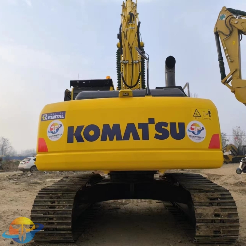 Komatsu PC210--8N1