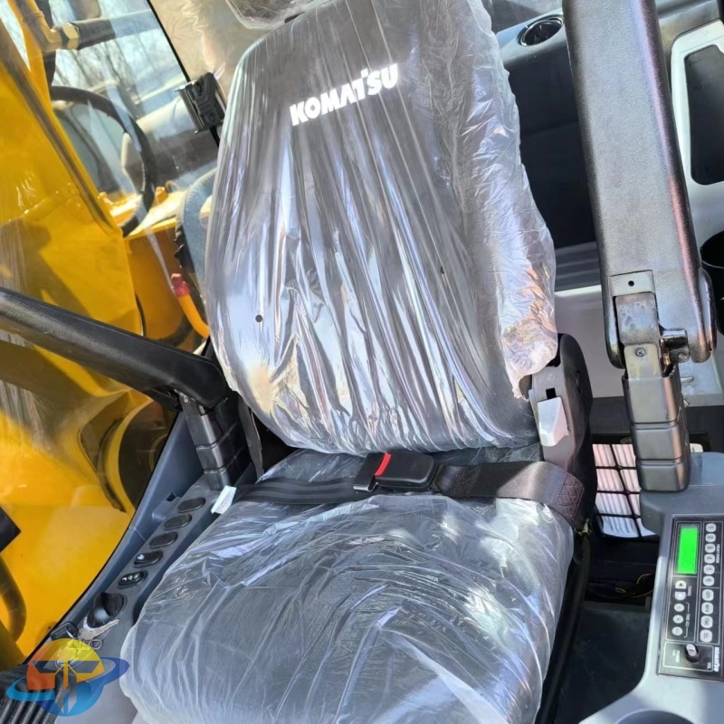 Komatsu PC200