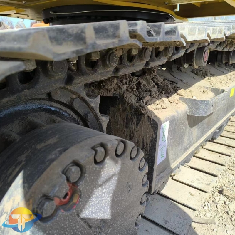 Komatsu PC200
