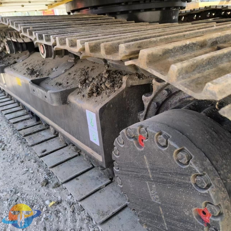 Komatsu PC200