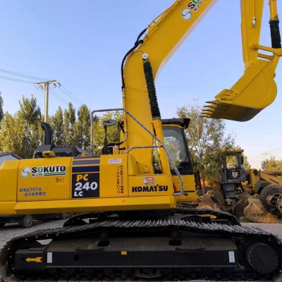 Komatsu PC200