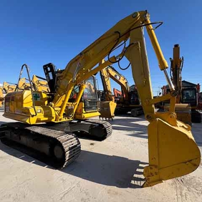 Komatsu PC200