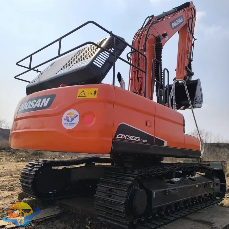 Doosan DX300LC