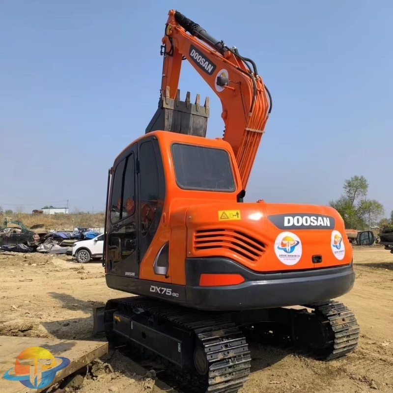 Doosan DX75