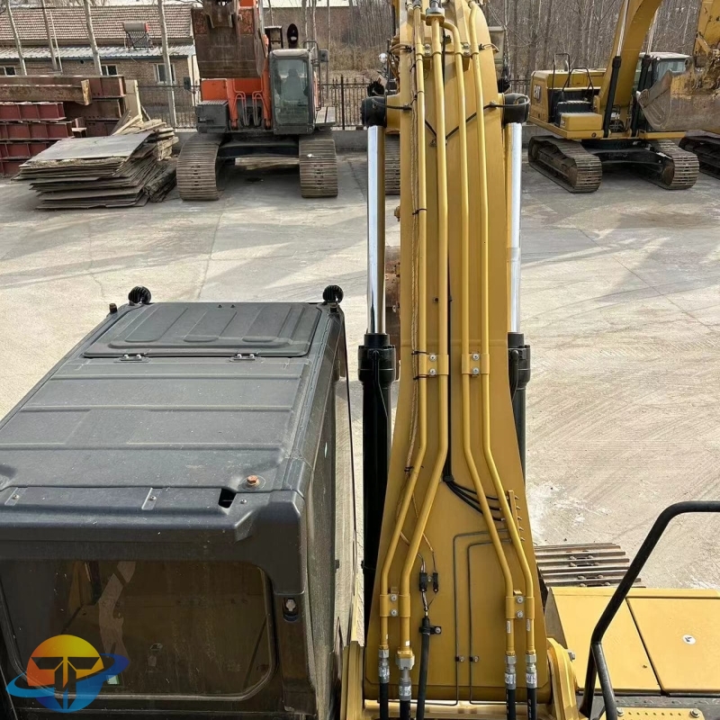 Caterpillar 320