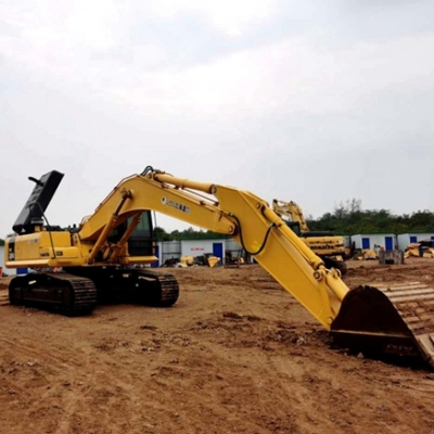 Komatsu 200