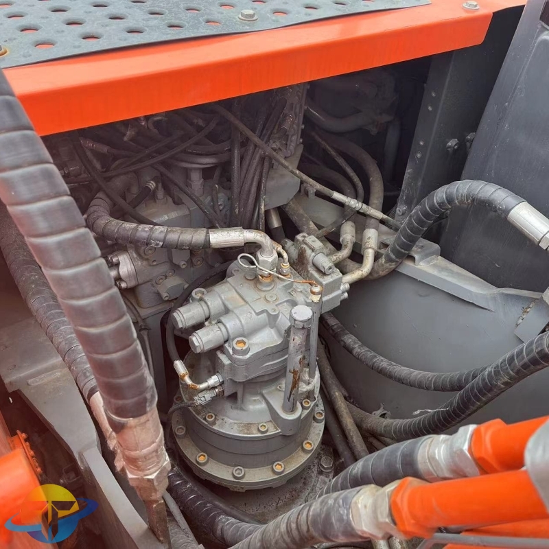 Hitachi 210
