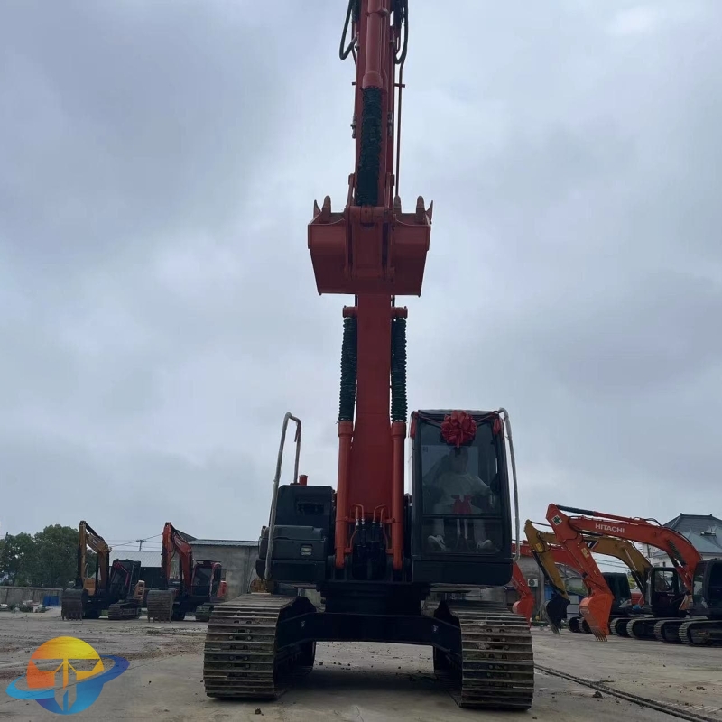 Hitachi 210