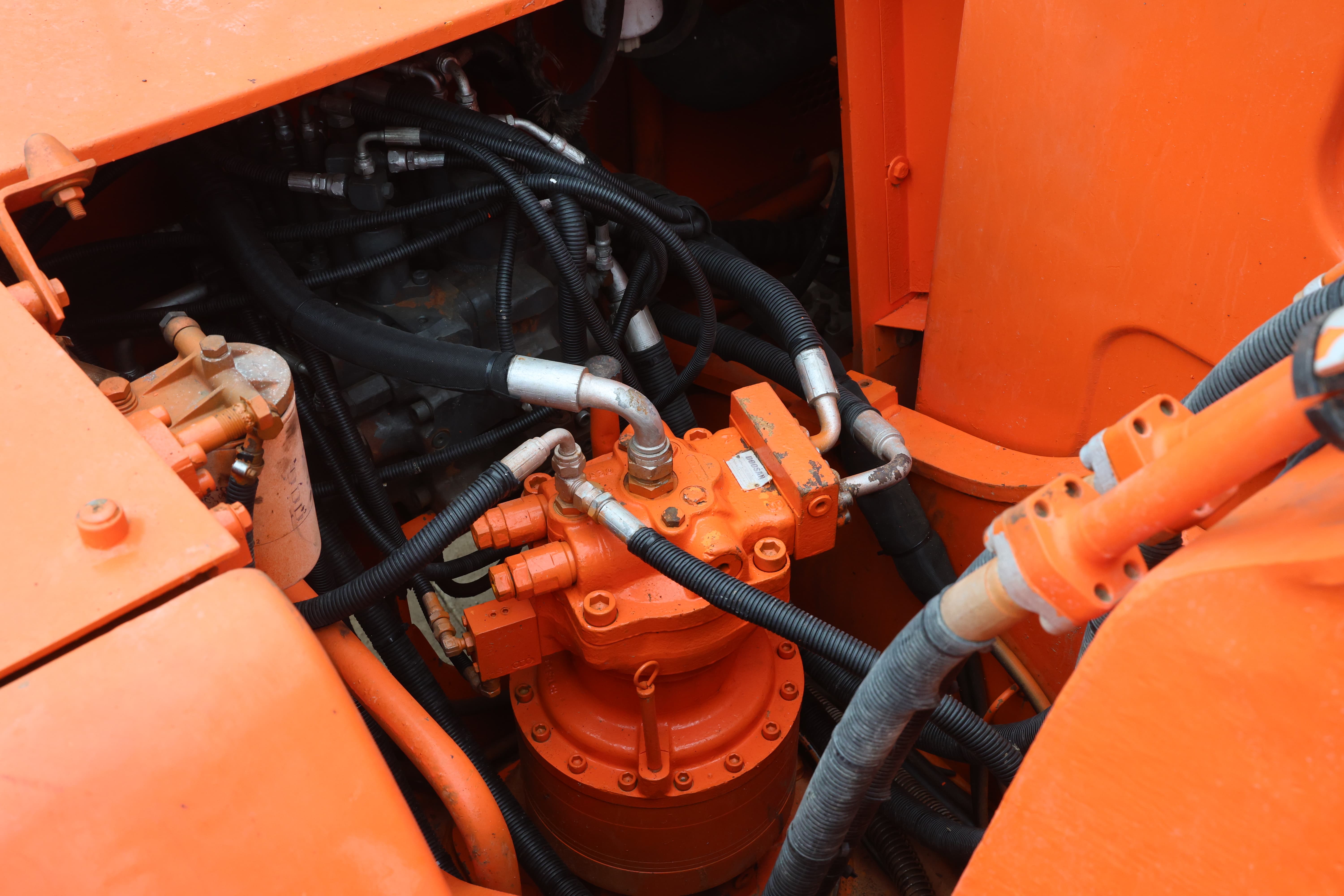 Doosan DH225LC-7