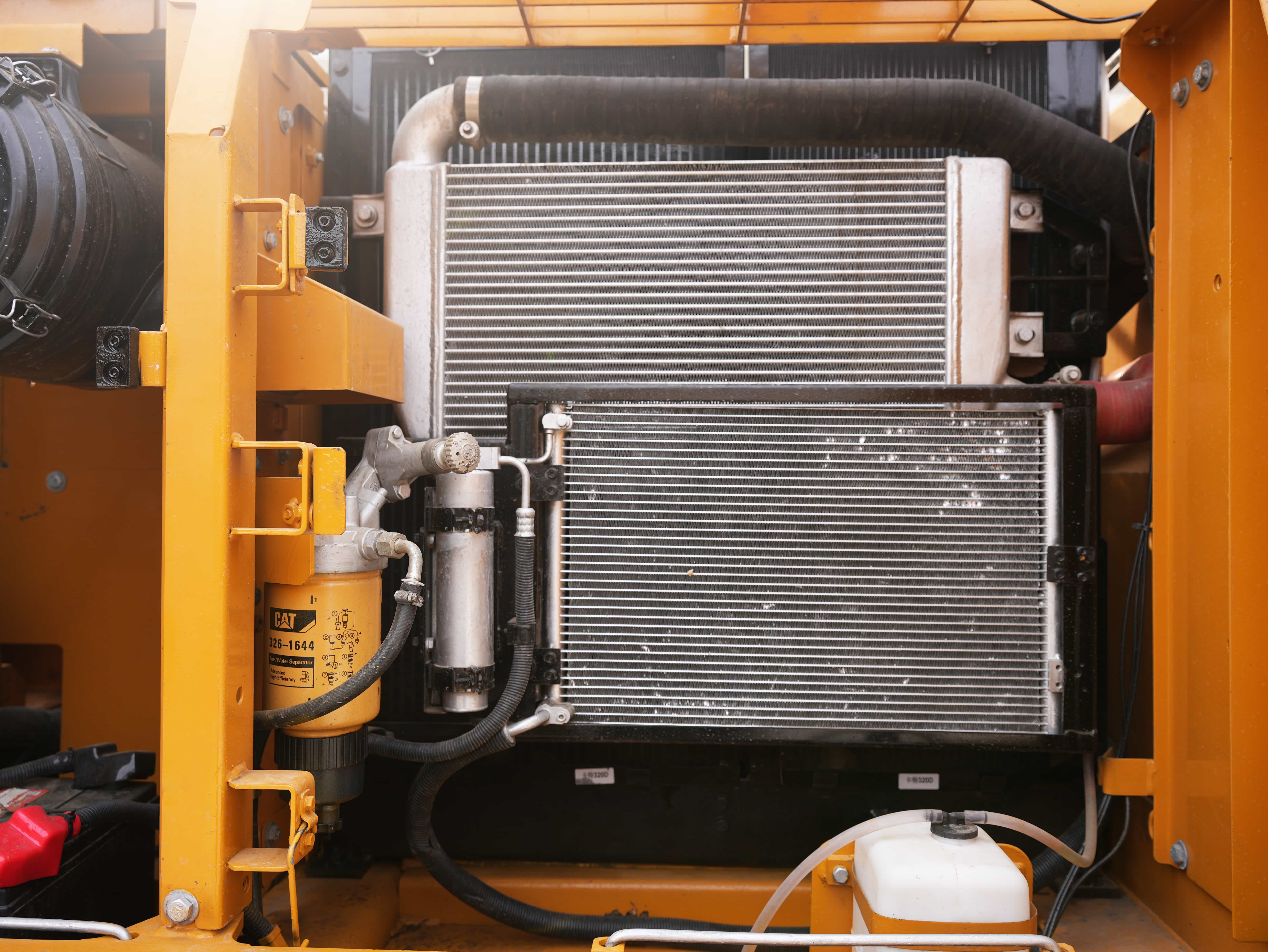 CAT 320D2L