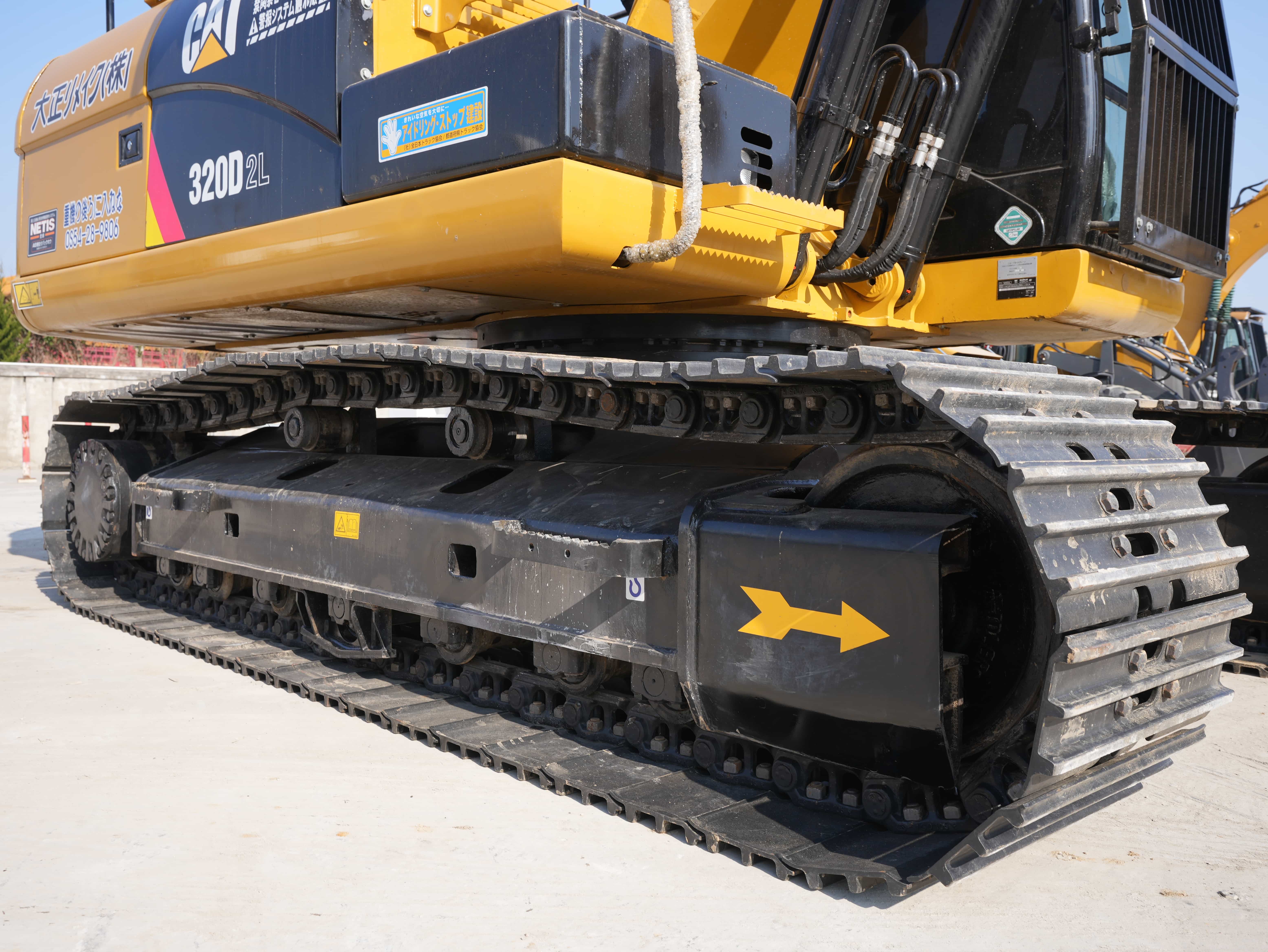 CAT 320D2L.2