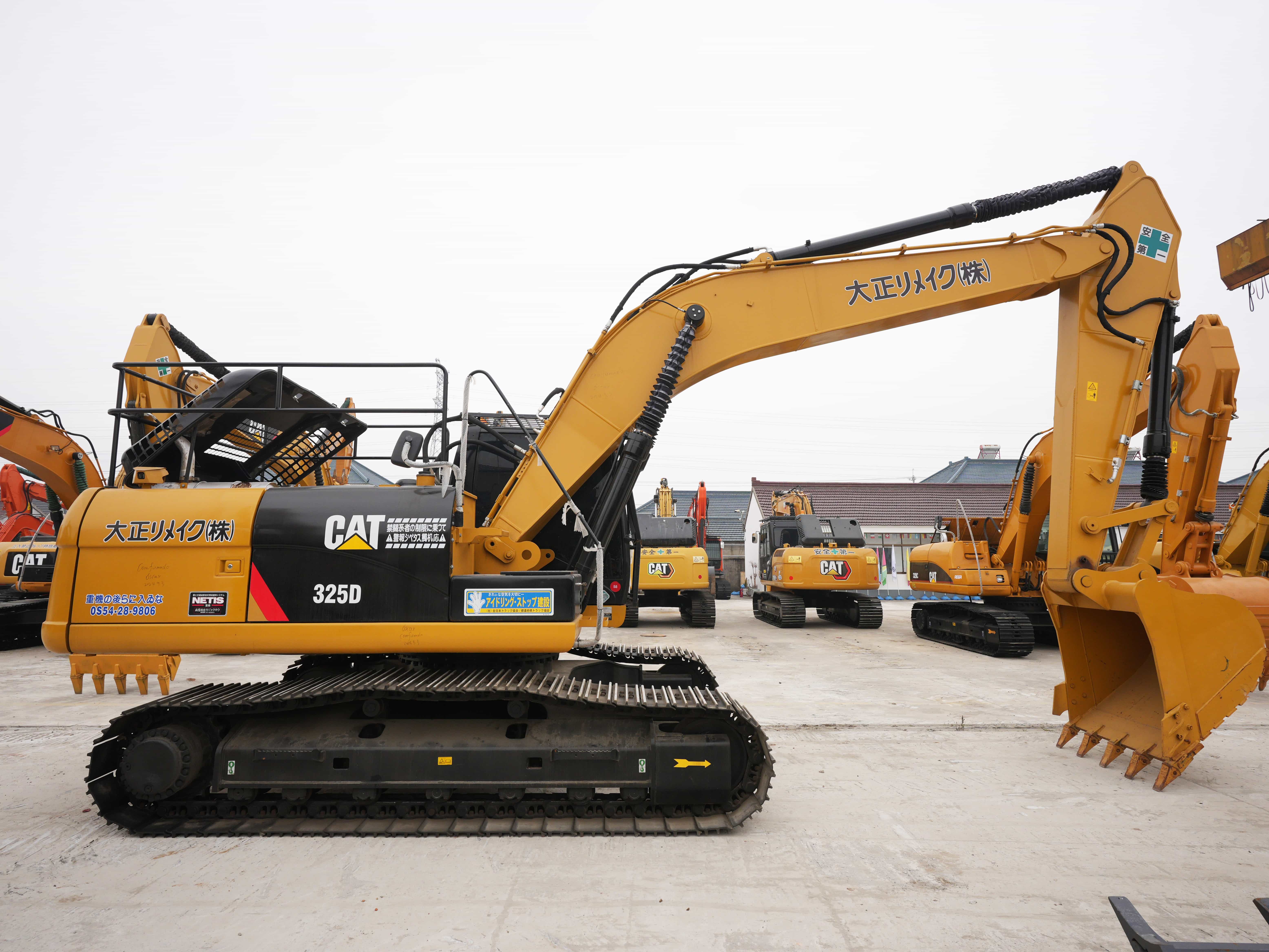 CAT 325D2L
